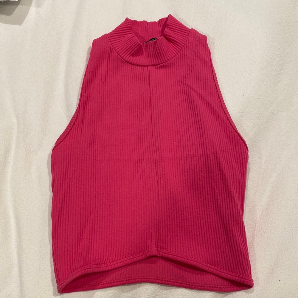BOUGHT IN SPAIN. Bershka crop top. Size XS.